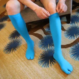 Split Toe Tube Solid Color Socks
